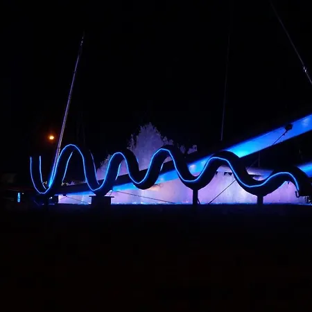 Marina 4 لارنكا